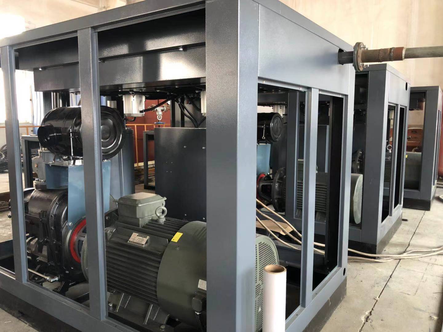 <strong>空壓機(jī)，儲(chǔ)氣罐，噴砂機(jī)</strong>