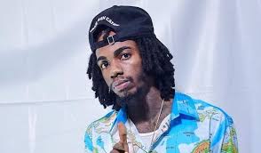 Here is Alkaline – Cree (Prod. by Countree Hype Ent).Click to download and enjoy.